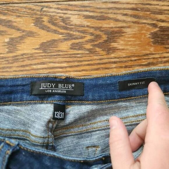 Judy Blue High Rise Button Fly Cargo Pocket Distress Skinny Jeans Sz 13/31 - Picture 3 of 5